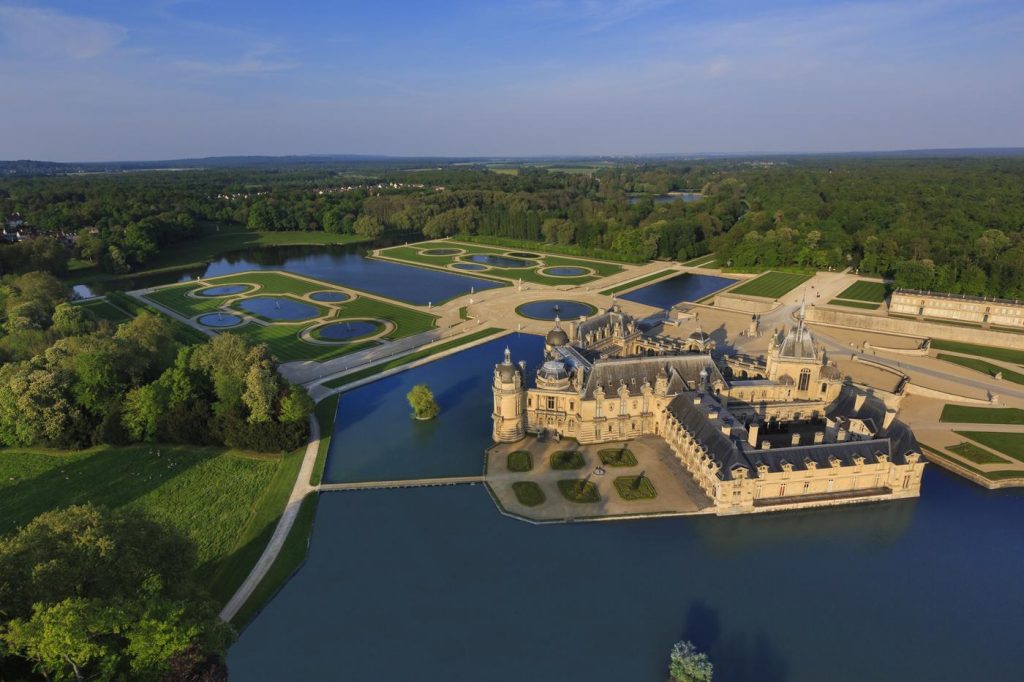 Les 10 meilleurs lieux de mariage de luxe à Paris - Luxury Events Agency - Wedding planner Paris - Chateau de Chantilly
