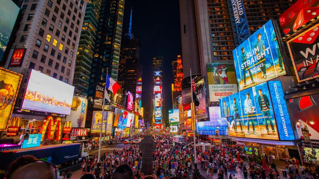 Les 10 meilleurs endroits pour faire sa demande en mariage à New York - Destination wedding - Wedding planner - Times Square