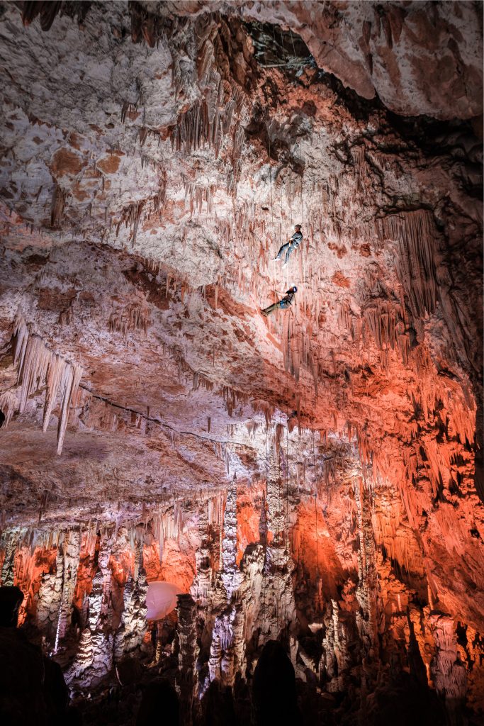 Mariage insolite à la Grotte de la salamandre