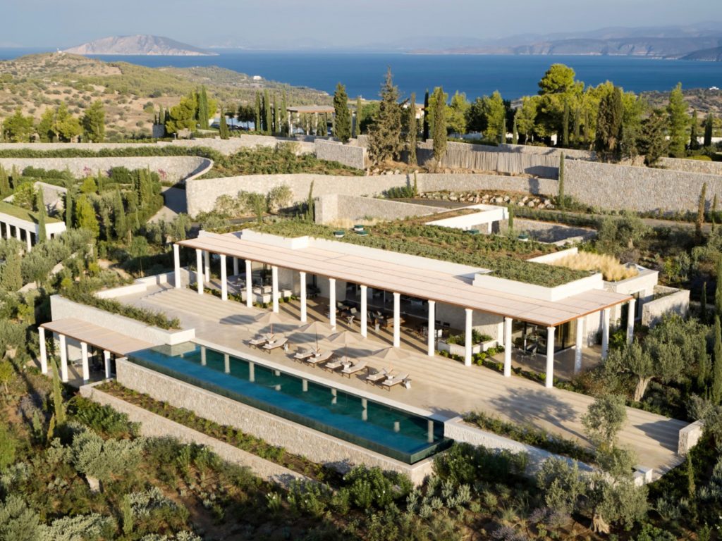 se-marier-à-l-Amanzoe-en-Grèce-mariage-de-luxe-Amanzoe-wedding-planner-de-luxe-Grèce-destination-wedding-Peloponnèse-resort-Amanzoe-privatisation-hôtel-Aman-mariage-exclusive-en-Greece-Aman-wedding-planner
