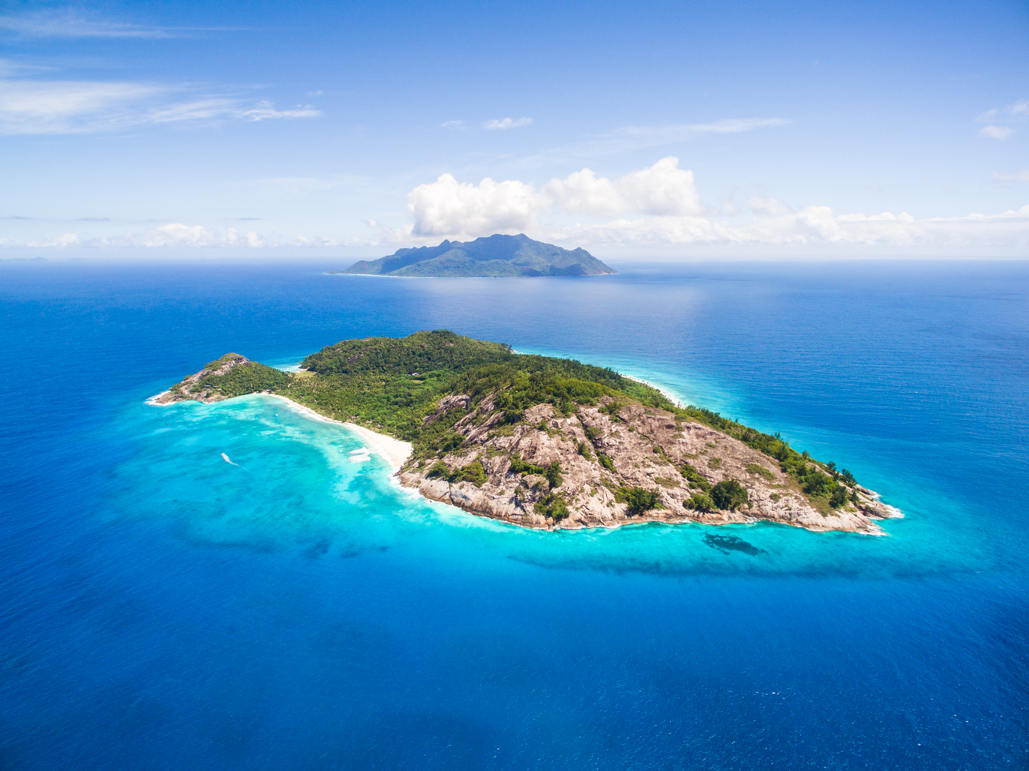 Se-marier-à-North-Island-Seychelles-avec-Luxury-Events-Agency, Mariage-de-luxe-sur-une-île-privée-aux-Seychelles, exclusif-confidentiel-et-totalement-sur-mesure-mariage-North-Island-Seychelles