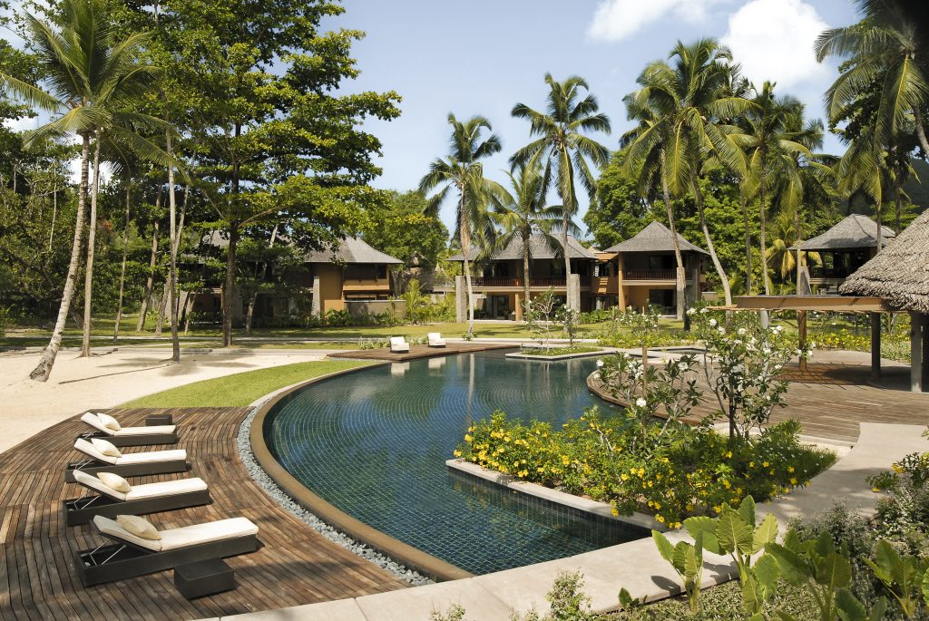 Se-marier-au-Constance-Ephelia-à-Mahé-Seychelles, mariage-de-luxe-Seychelles-scénographie-sur-mesure-Luxury-Events-Agency