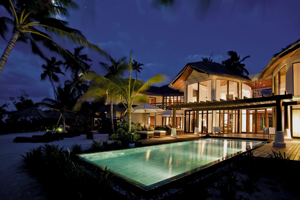 Se-marier-à-Constance-Halaveli-aux-Maldives-orchestré-par-Luxury-Events-Agency-Wedding-planner-Maldives-Wedding-planner-de-luxe-Maldives-Luxury-events-agency-Maldives