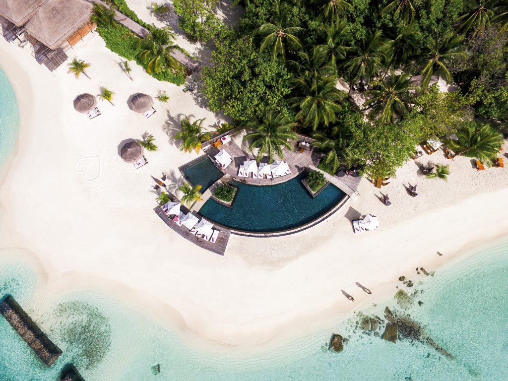 Se-marier-à-Constance-Moofushi-aux-Maldives, mariage-de-luxe-intimiste-poétique-par-Luxury-Events-Agency-dans-un-atoll-préservé, Wedding-planner-Maldives-Wedding-planner-de-luxe-Maldives-Luxury-events-agency-Maldives