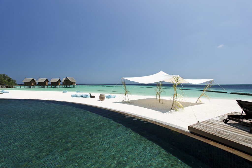 Se-marier-à-Constance-Moofushi-aux-Maldives, mariage-de-luxe-intimiste-poétique-par-Luxury-Events-Agency-dans-un-atoll-préservé, Wedding-planner-Maldives-Wedding-planner-de-luxe-Maldives-Luxury-events-agency-Maldives